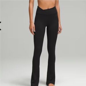 NWOT Lululemon sign mini flare pant